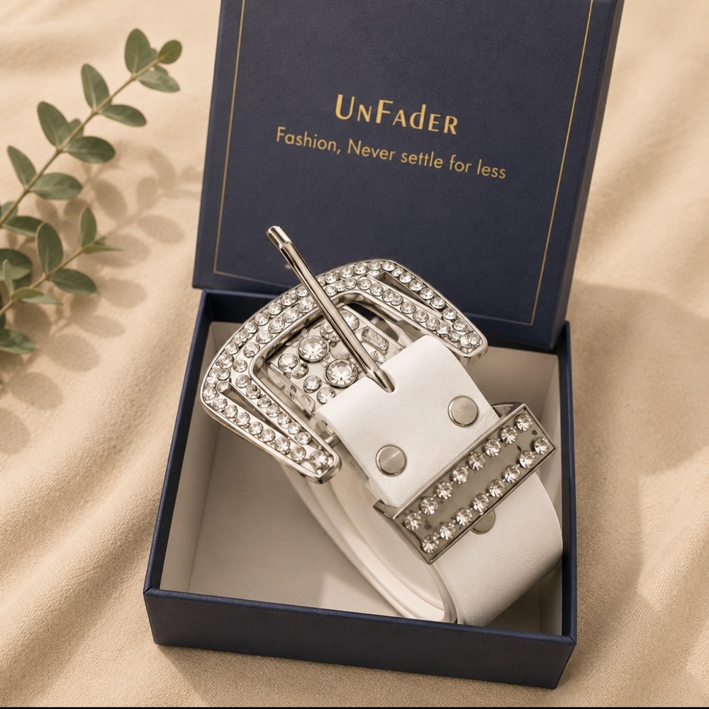 NWT UnFader Silver Rhinestone Western Statement Belt